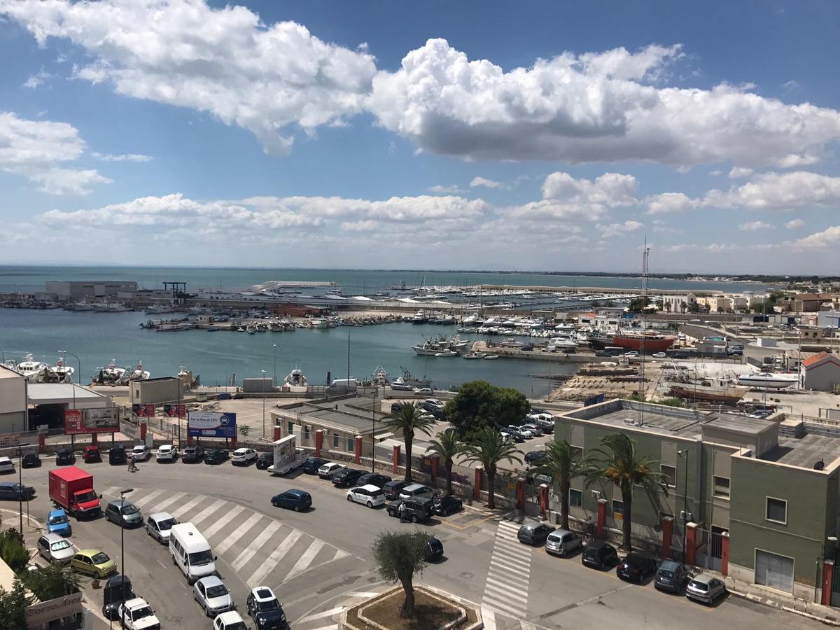 B&B Piazza Marconi Manfredonia Ngoại thất bức ảnh